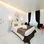 La Maisonnette Tritone Trevi *