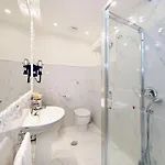 La Maisonnette Tritone Trevi Apartman