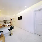 Apartman La Maisonnette Tritone Trevi